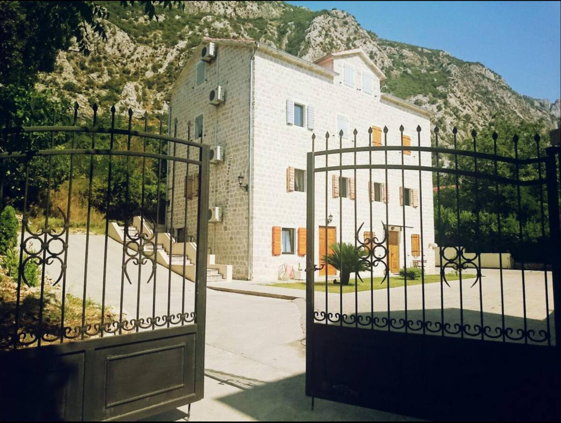 Villa San Marco Kotor Eksteriør bilde